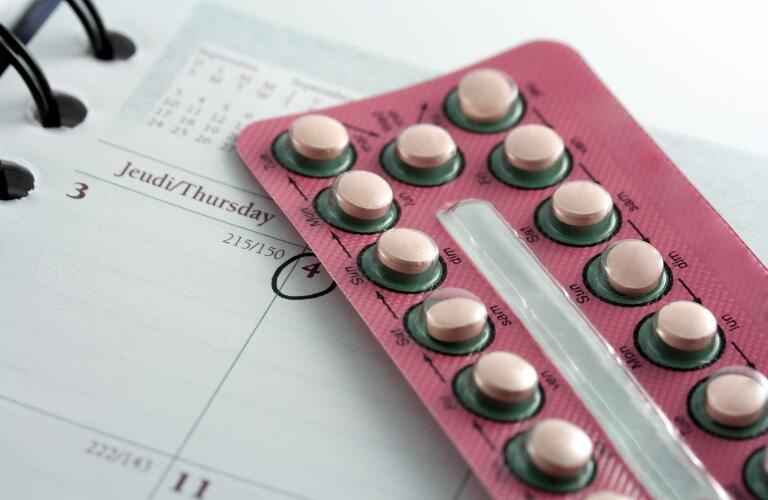 birth control pills and calendar