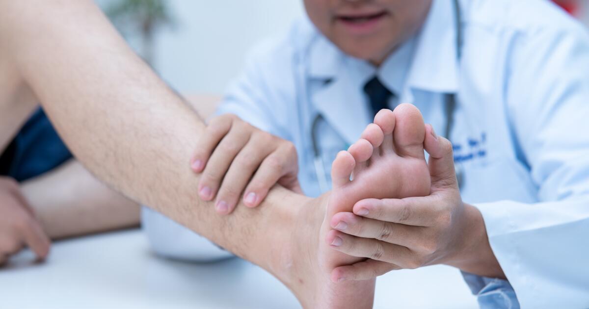 Toenail Problems: Fungus, Thickening & Yellow Toenails Toenail Problems: Fungus, Thickening & Yellow Toenails