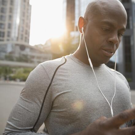 Is there a link between headphones and hearing loss risk? Learn how headphones can cause hearing loss, the risk of earbuds vs. headphones for hearing loss, and what to know about noise-induced hearing loss if you listen to music with headphones.