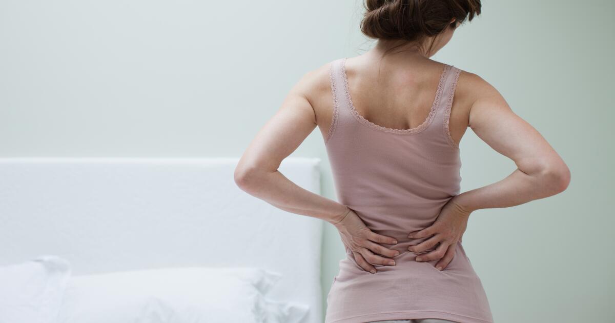 Middle Back Pain Symptoms Causes Risk Factors Complications Middle Back Pain Symptoms Causes Risk Factors Complications