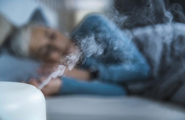 Air humidifier in bedroom