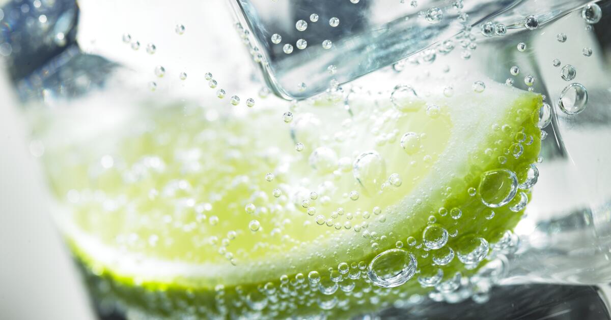 Quinine Supplement & in Tonic Water Uses, Benefits & Side Effects