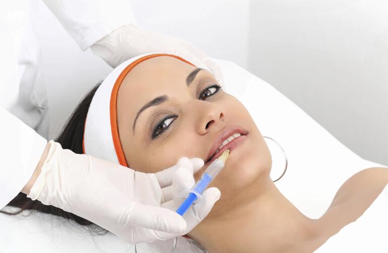woman-receiving-cosmetic-filler