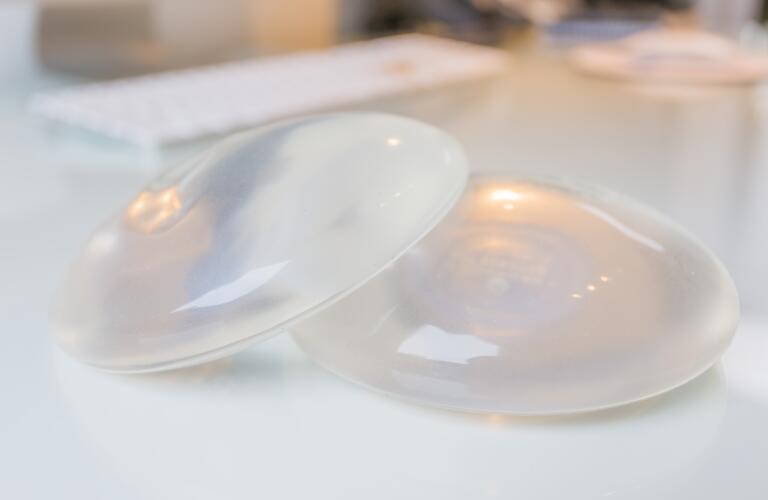 Silicone breast implant