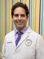 Photo: Dr. Erik Nisimblat, MD
