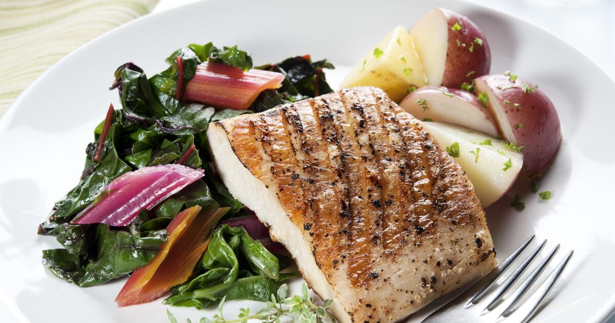 Fish and Shellfish Allergy: Symptoms, Food Substitutes, When to See a Doctor
