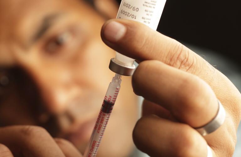 Loading insulin