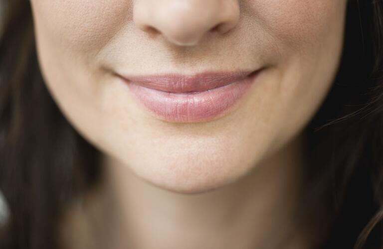 womans-nose