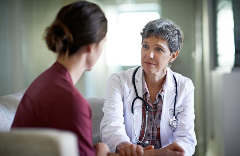doctor-comforting-patient