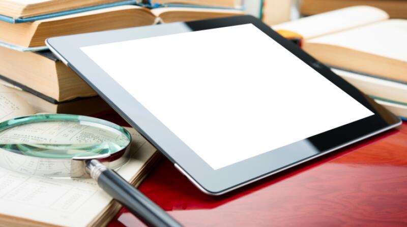 7 Visual Aids for People With Macular Degeneration