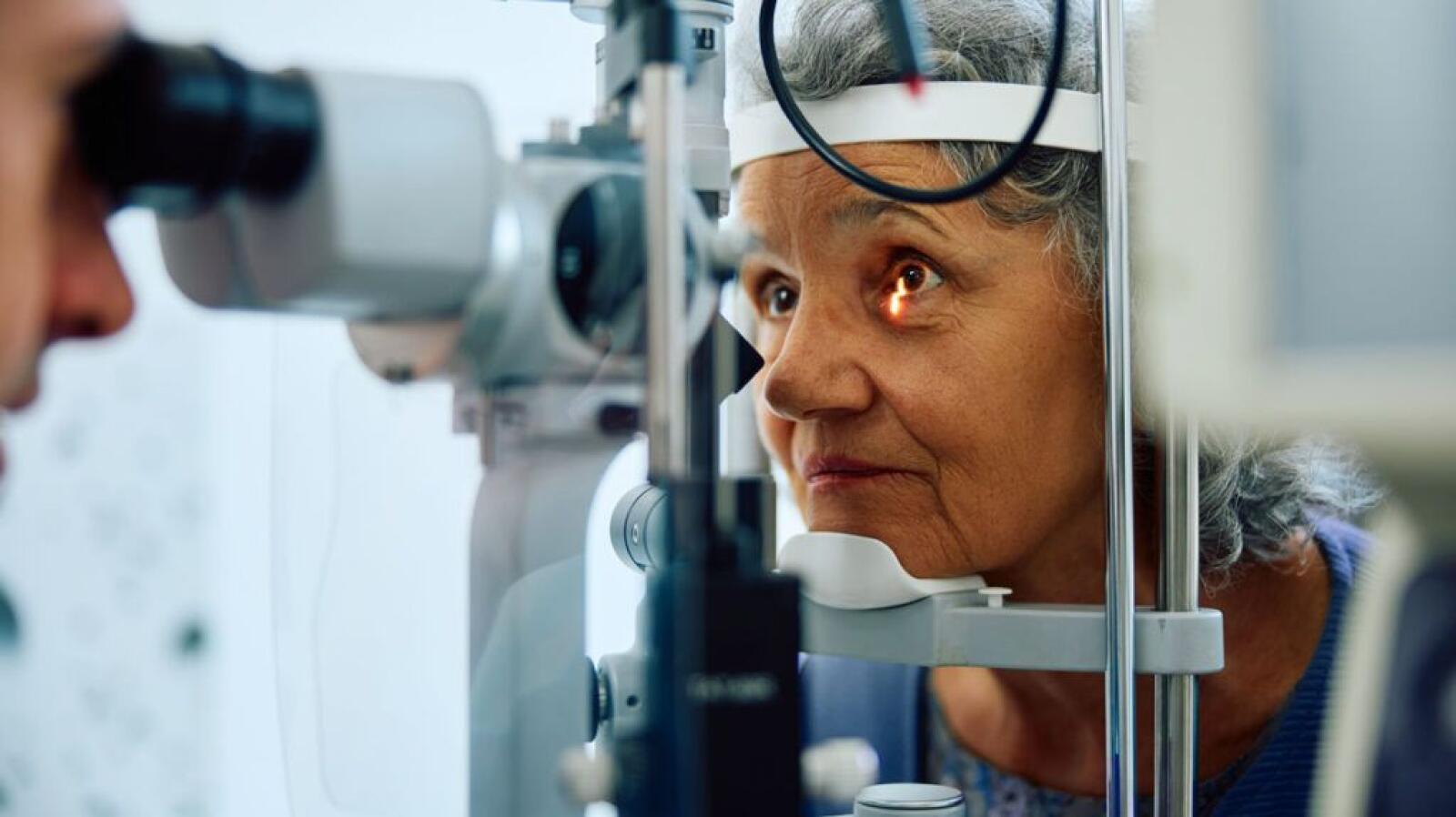 Eye Injection Amd Wet AMD Eye Injections: Procedure, Effectiveness, and Safety