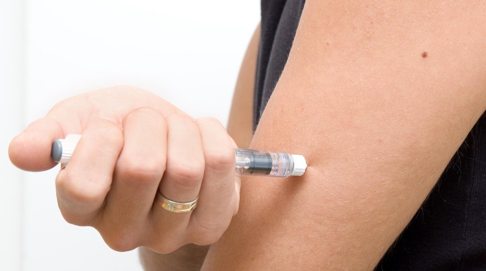 How to Give Yourself Diabetes Injections Correctly: 8 Tips