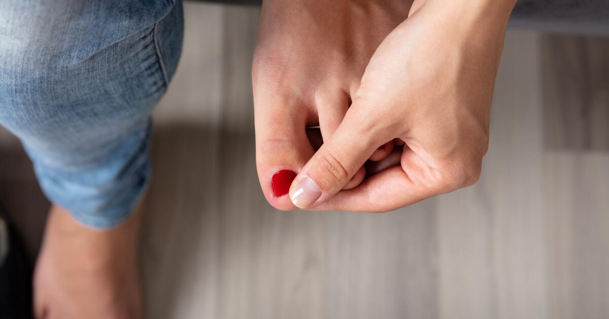 When to See a Doctor for an Ingrown Toenail When to See a Doctor for an Ingrown Toenail