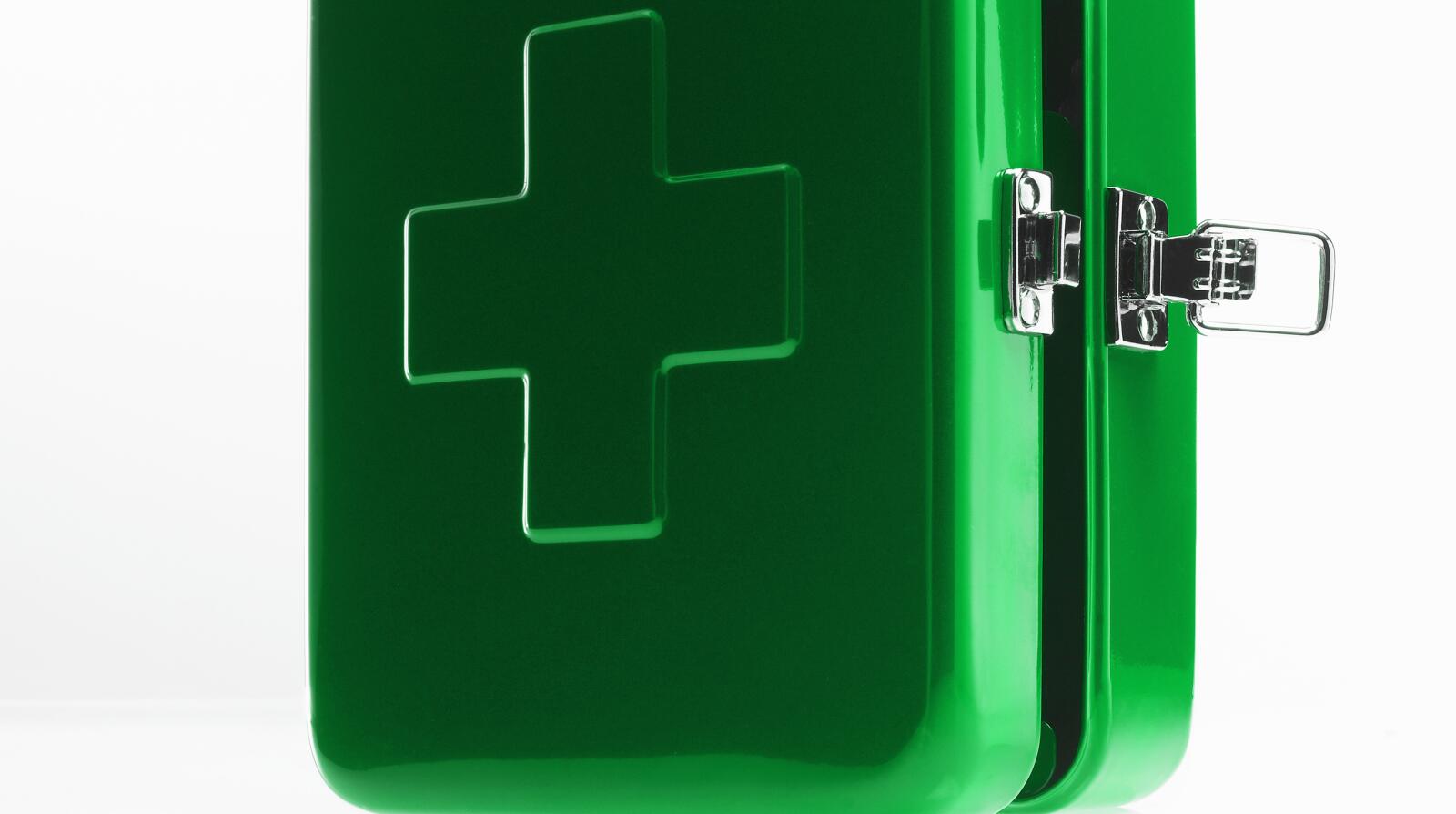 16 Things You Should Have In Your First Aid Kit