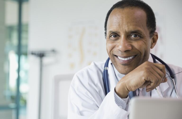 portrait-of-smiling-doctor