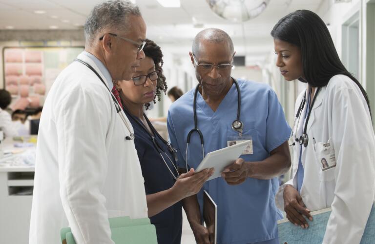 What Does an Attending Physician Do? | Attending Physician vs. Resident -  Healthgrades