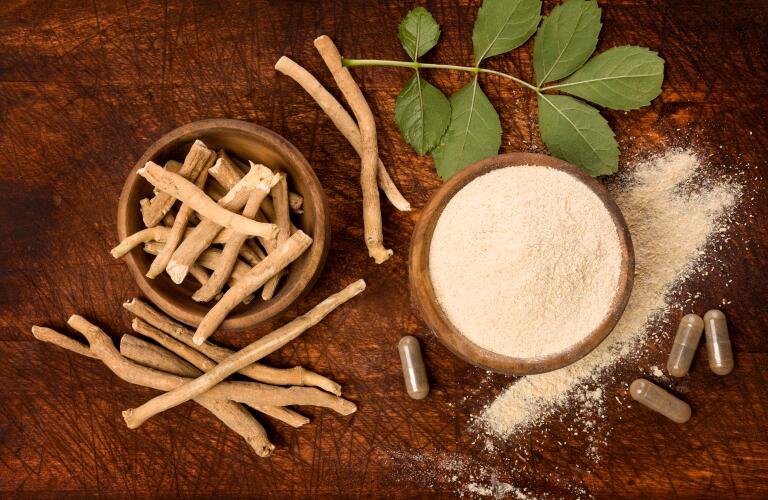 Ashwagandha superfood powder and root.