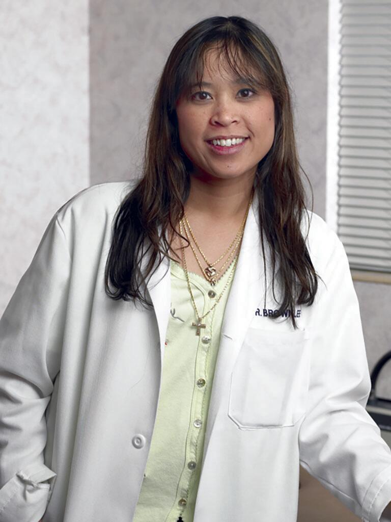 Dr. Rosemary Brownlee, MD, Obstetrician Gynecologist Mentor, OH