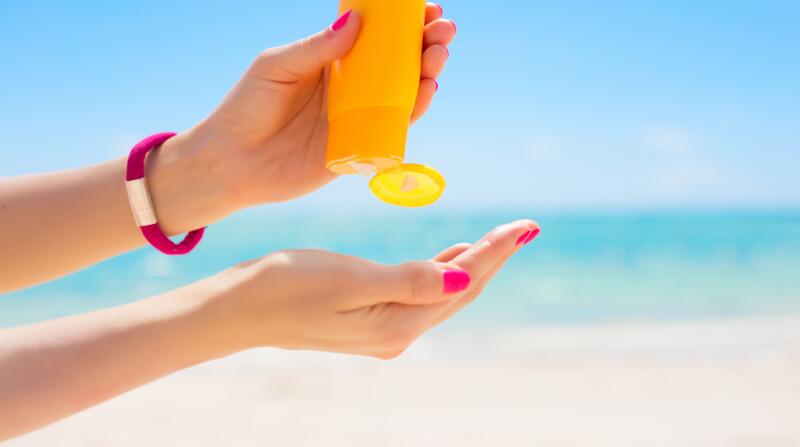 Sunscreen alone isn't enough sun protection, experts say: harmful