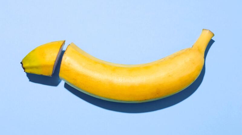 banana cut in two