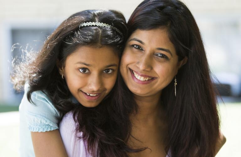 portrait-of-mother-and-daughter