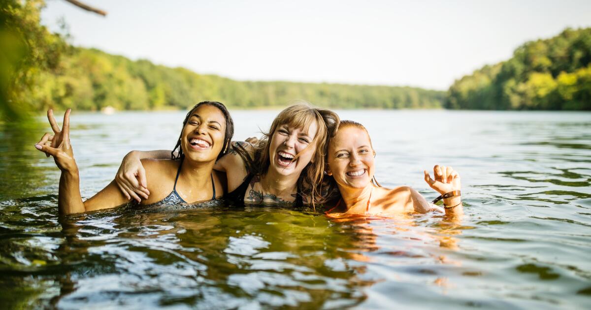 Swimmer's Itch & Rash Symptoms, Causes & Treatment