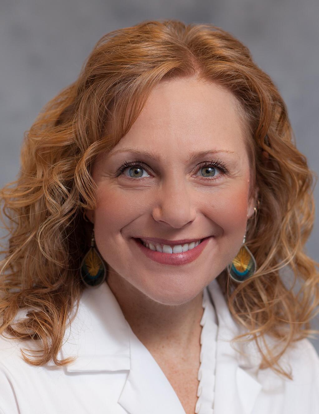 Dr. Stacy Lynch, MD Sports Medicine in Menomonee Falls, WI