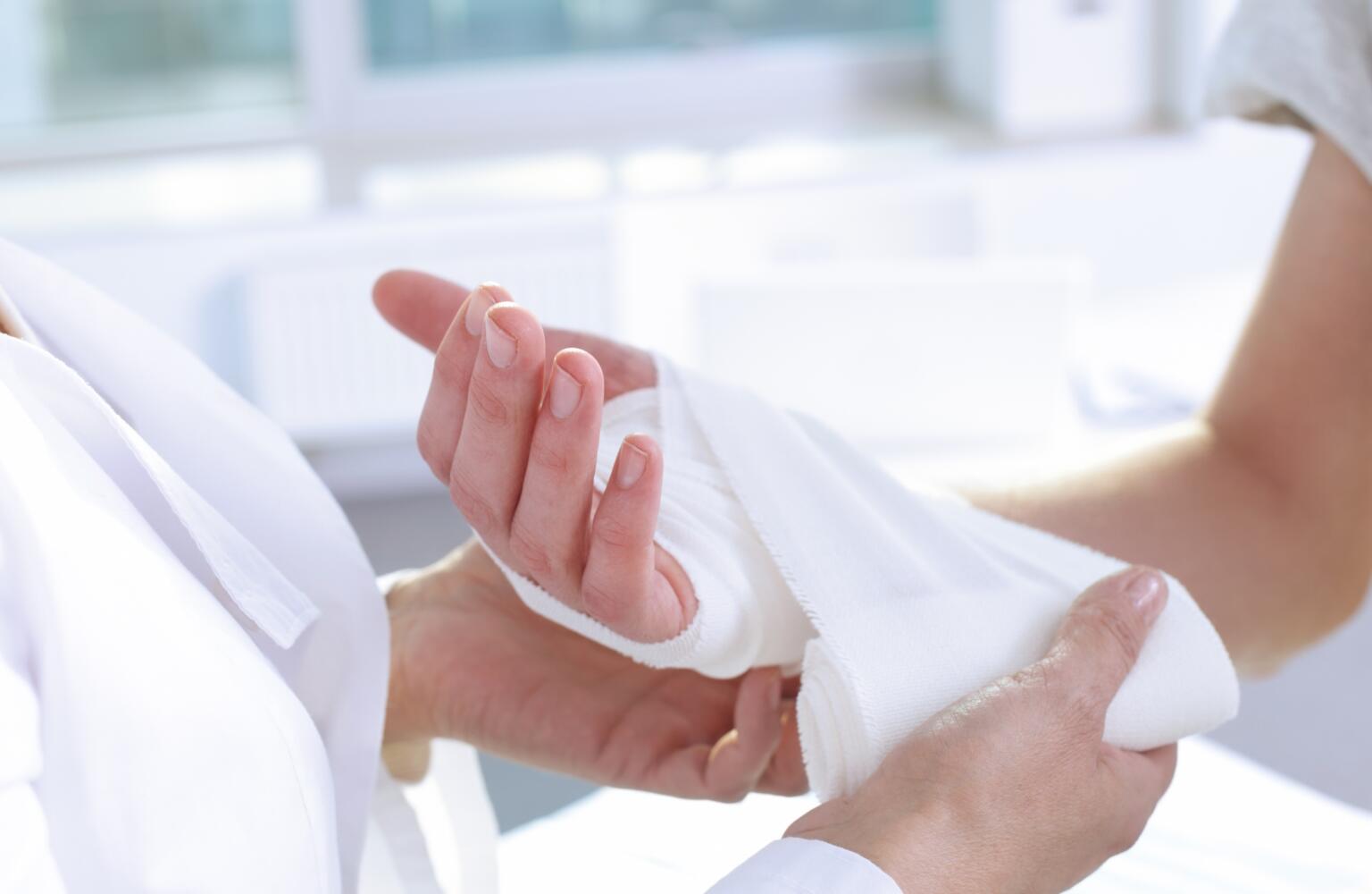 Broken Hand Recovery Hand Fracture Splint, Treatment & Healing Time